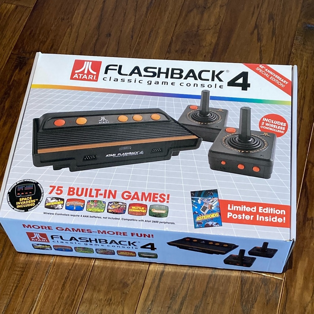 NEW ATARI Flashback 4 Classic Game Console